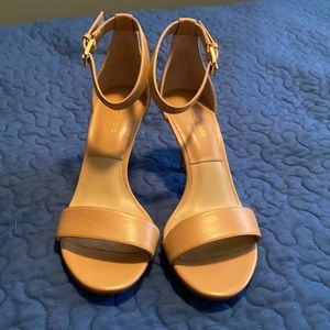 Michael Kors tan stiletto heels size 6.5
